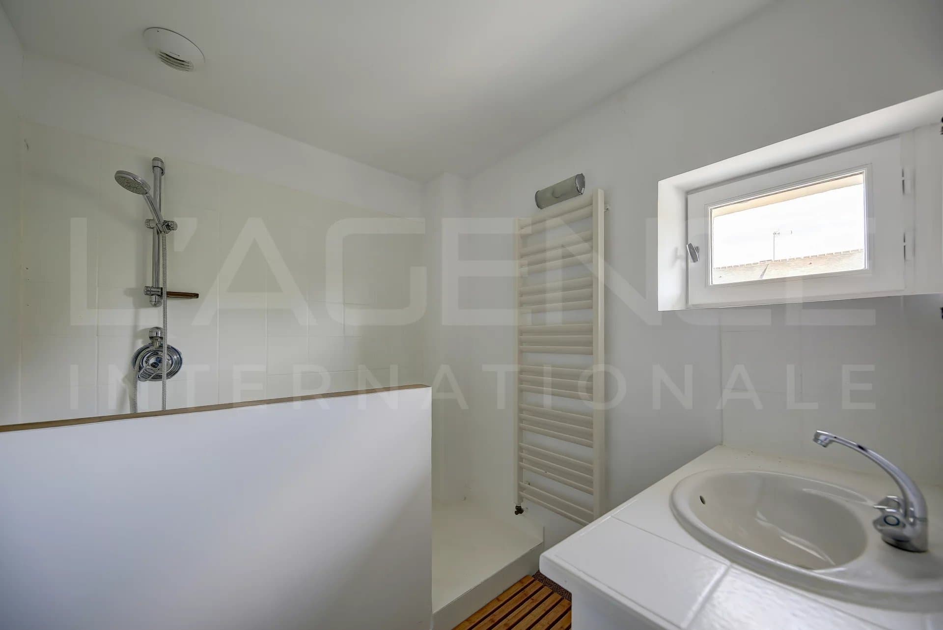 BELLE LONGERE ORGEVAL CENTRE VILLE - Image 16
