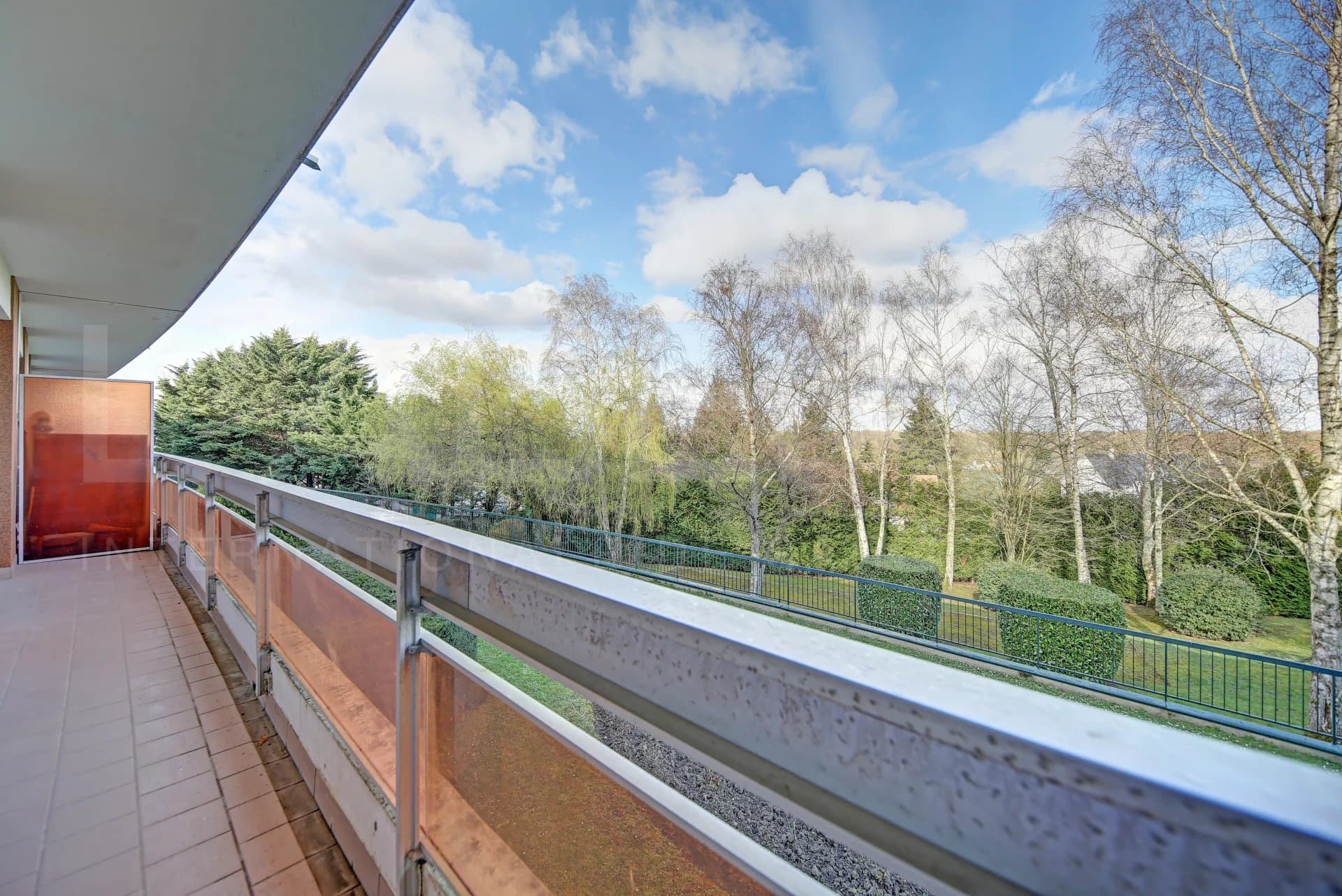 CHAMBOURCY APPARTEMENT F3 AVEC VUE DEGAGEE - Image 3