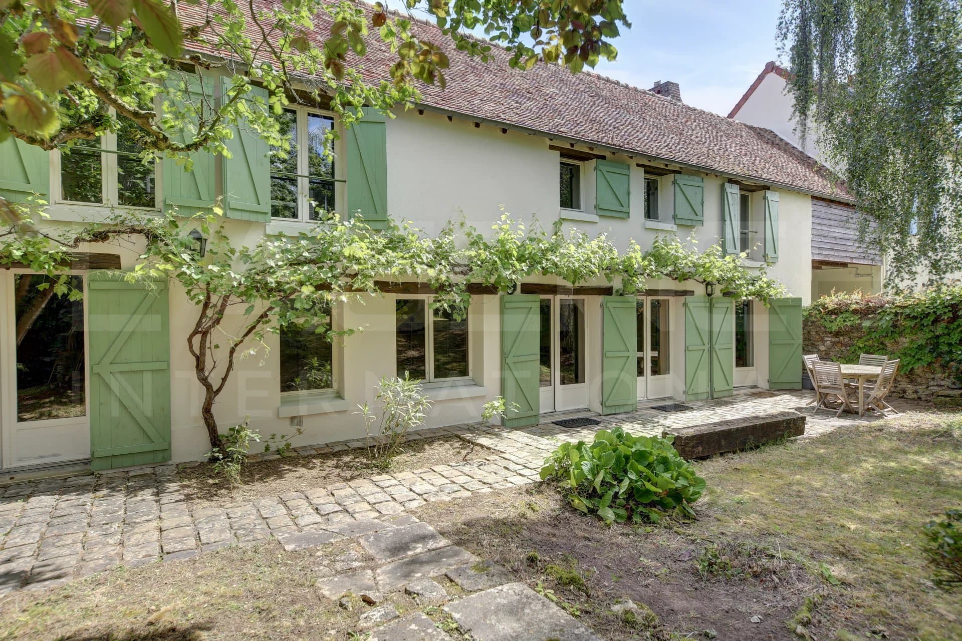 BELLE LONGERE ORGEVAL CENTRE VILLE - Image 2