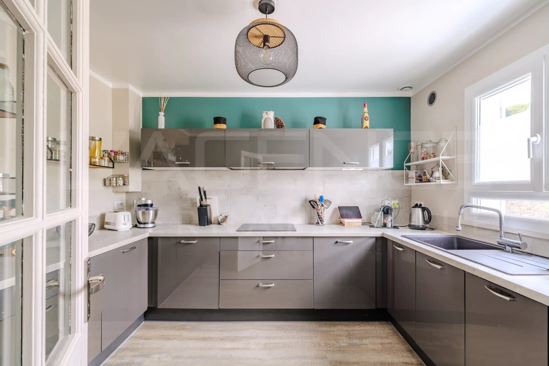 MAISON FAMILIALE DANS UN ENVIRONNEMENT CALME ET VERDOYANT - Image 9