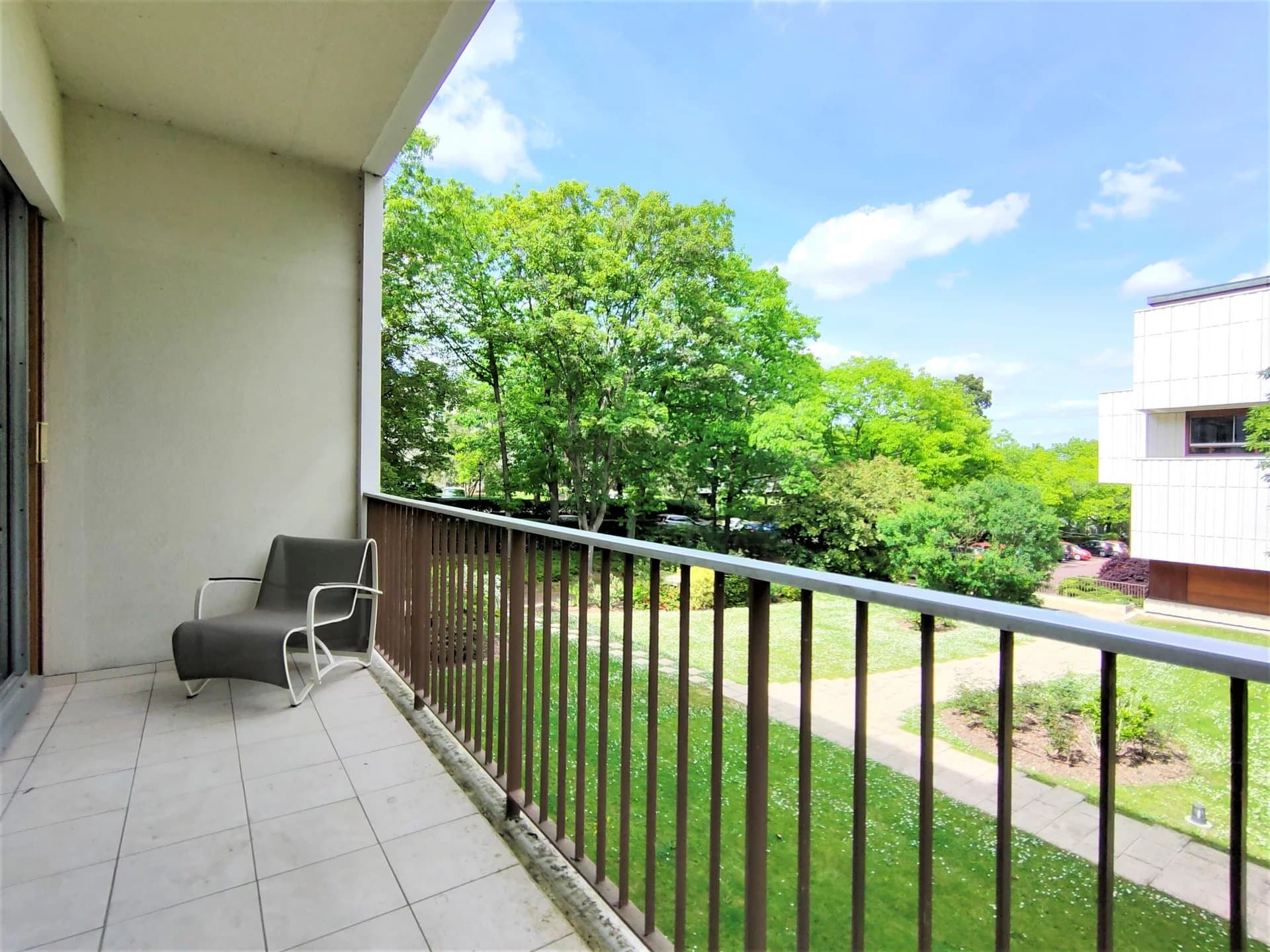 LOUVECIENNES - APPARTEMENT FAMILIAL - Image 2