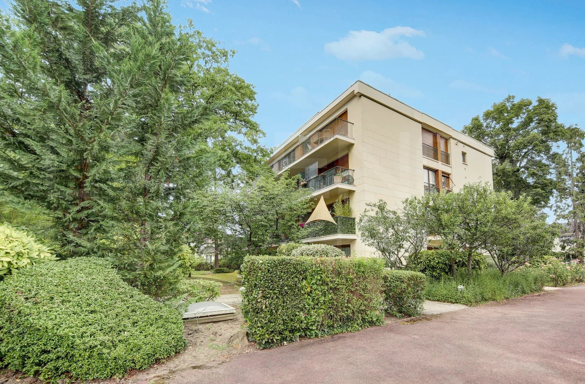 DUPLEX DERNIER ETAGE AVEC TERRASSE - Image 6