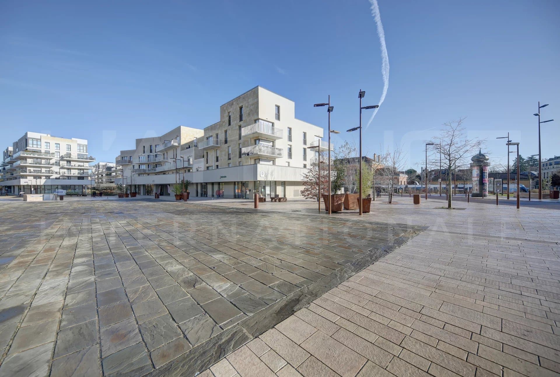 RECENT APARTMENT WITH NICE VIEWS - Image 16