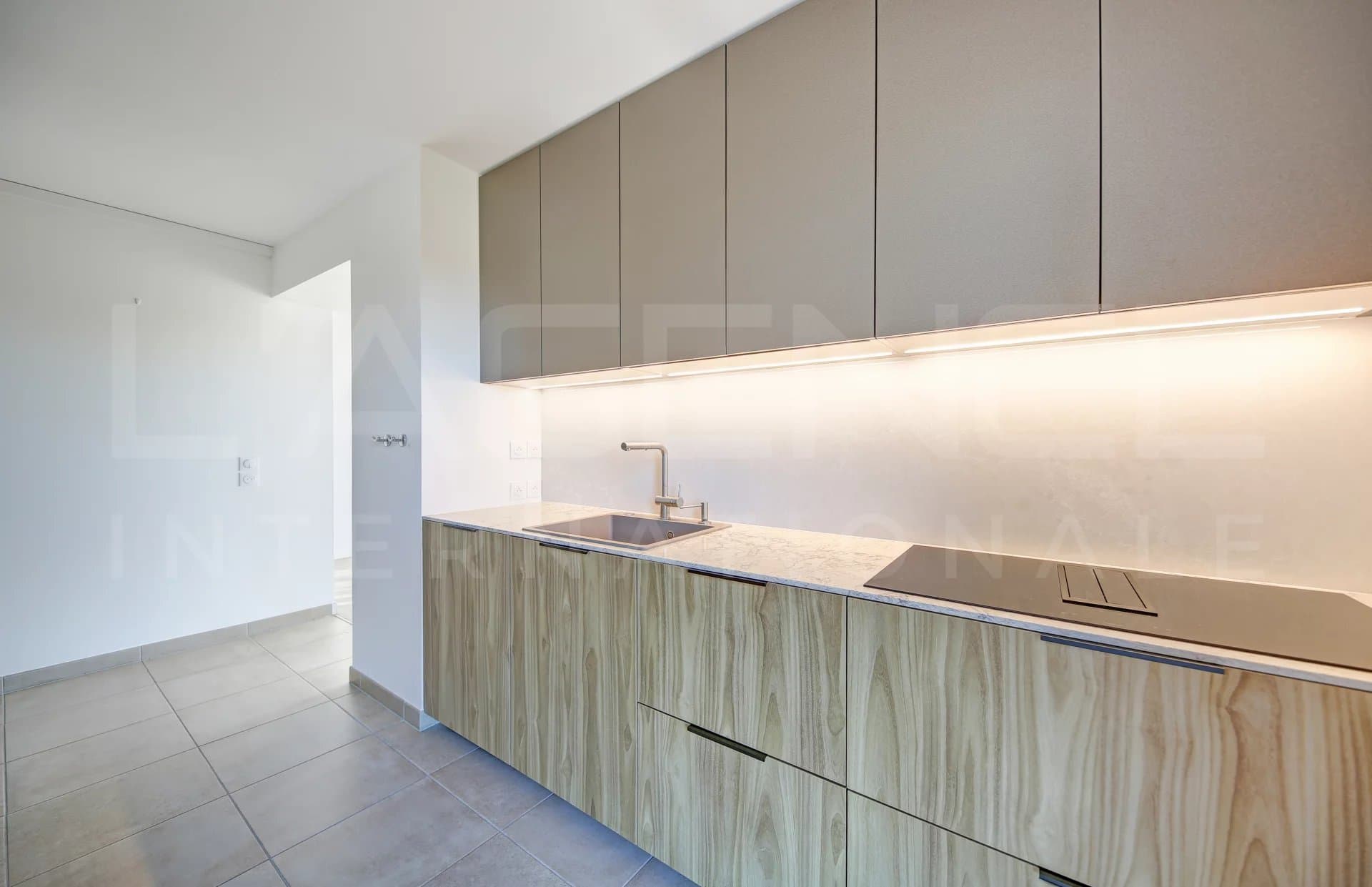 RECENT APARTMENT WITH NICE VIEWS - Image 8