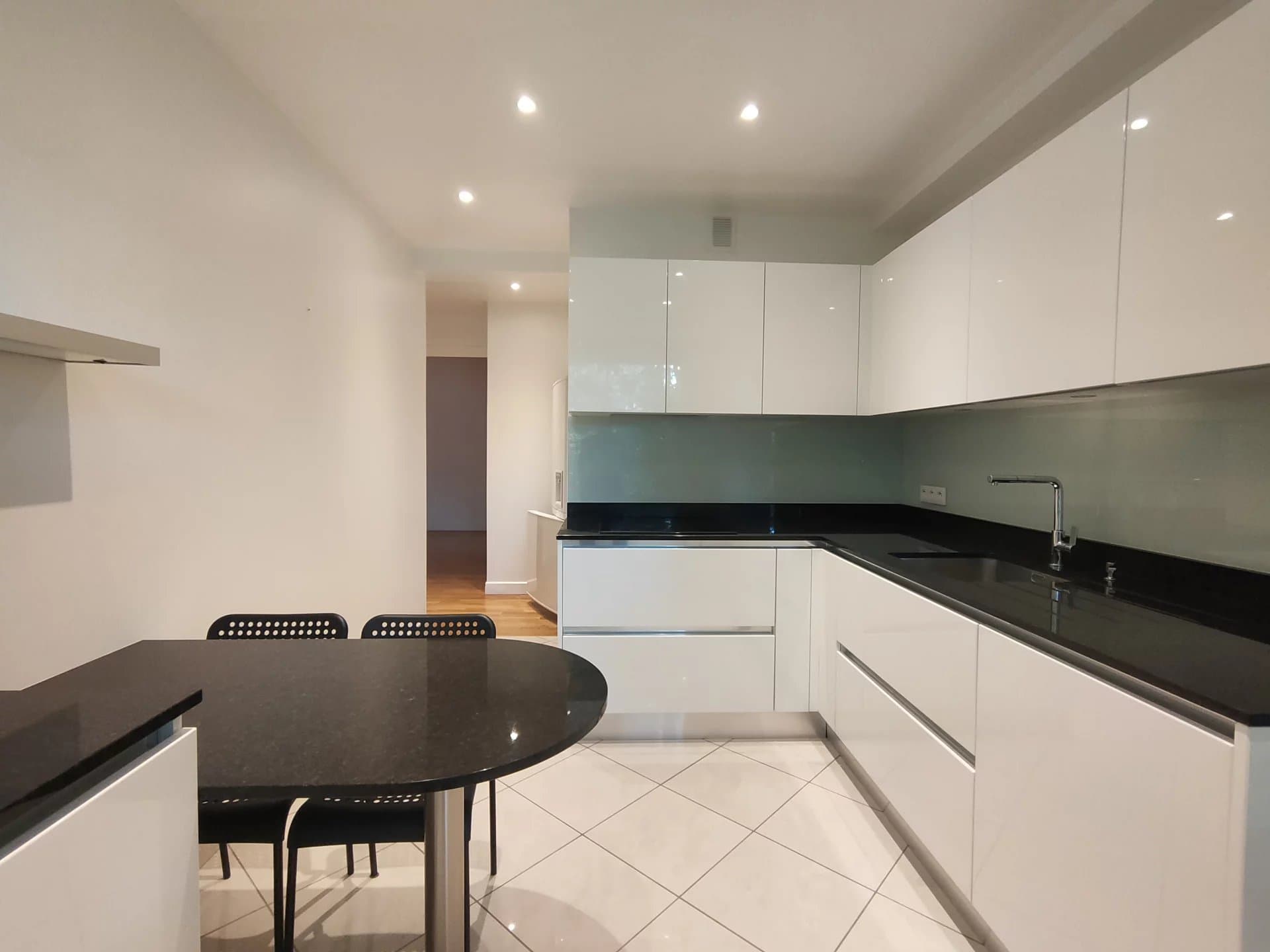 LOUVECIENNES - APPARTEMENT FAMILIAL - Image 9