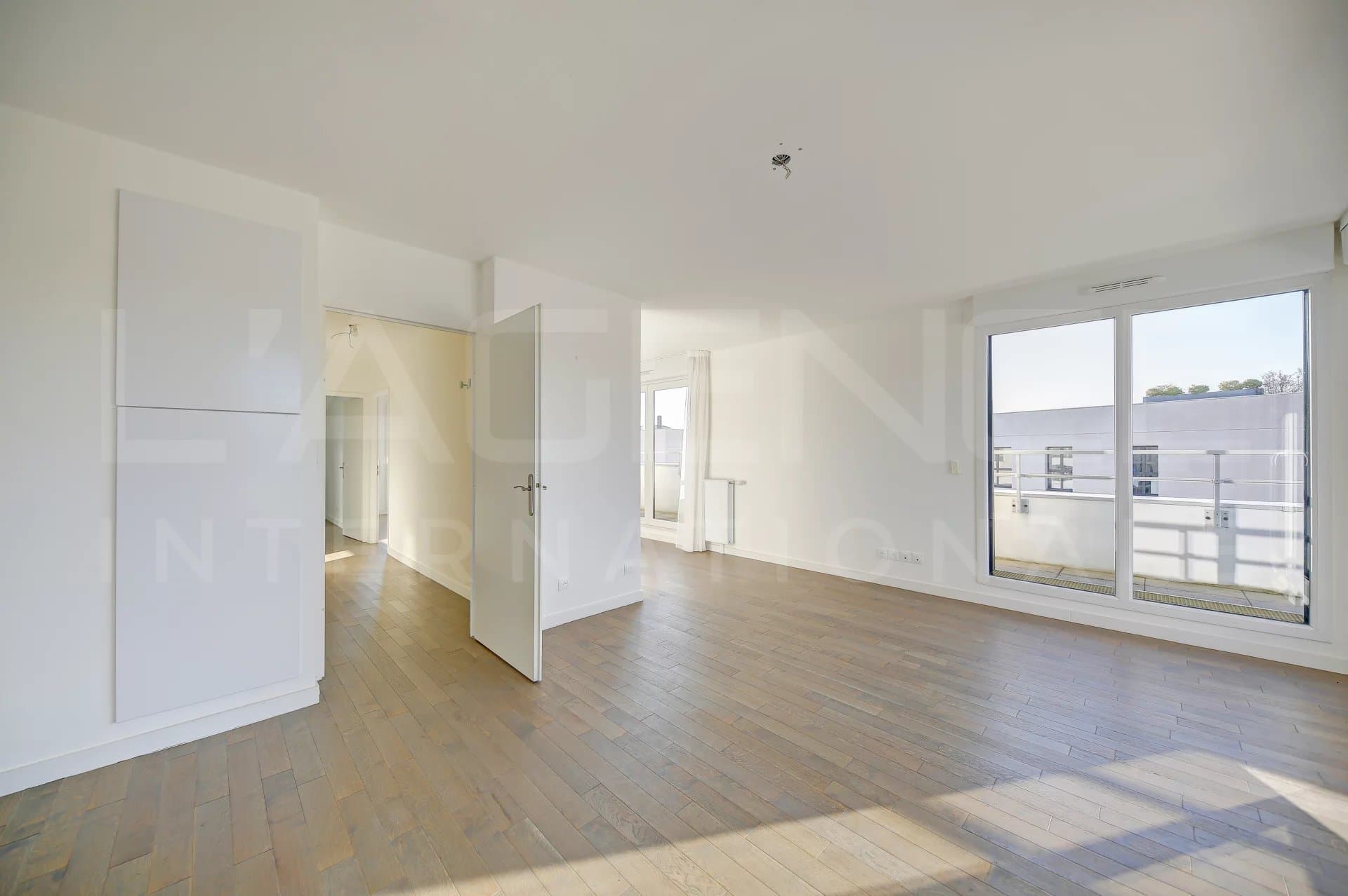 RECENT APARTMENT WITH NICE VIEWS - Image 5