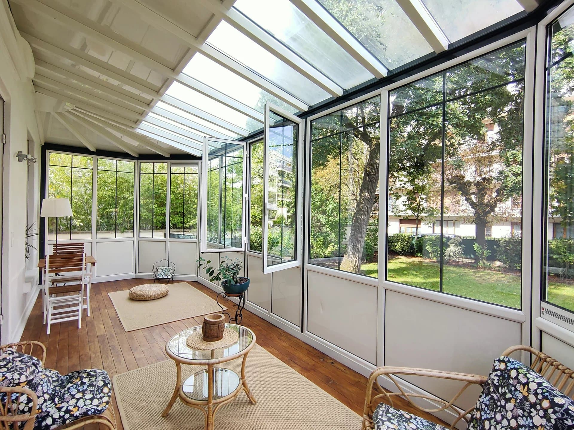 LE VESINET - FURNISHED RENTAL WITH GARDEN - Image 1