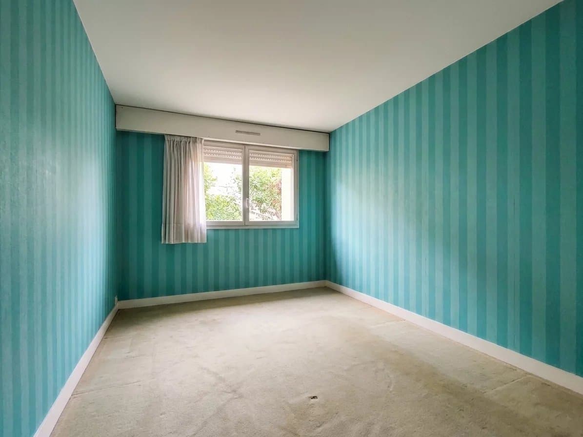 APPARTEMENT AVEC JARDIN PRIVATIF, CAVES ET PARKING - Image 9