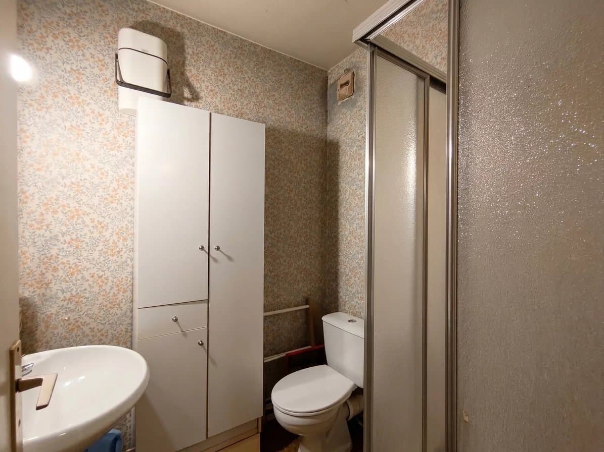 APPARTEMENT AVEC JARDIN PRIVATIF, CAVES ET PARKING - Image 10