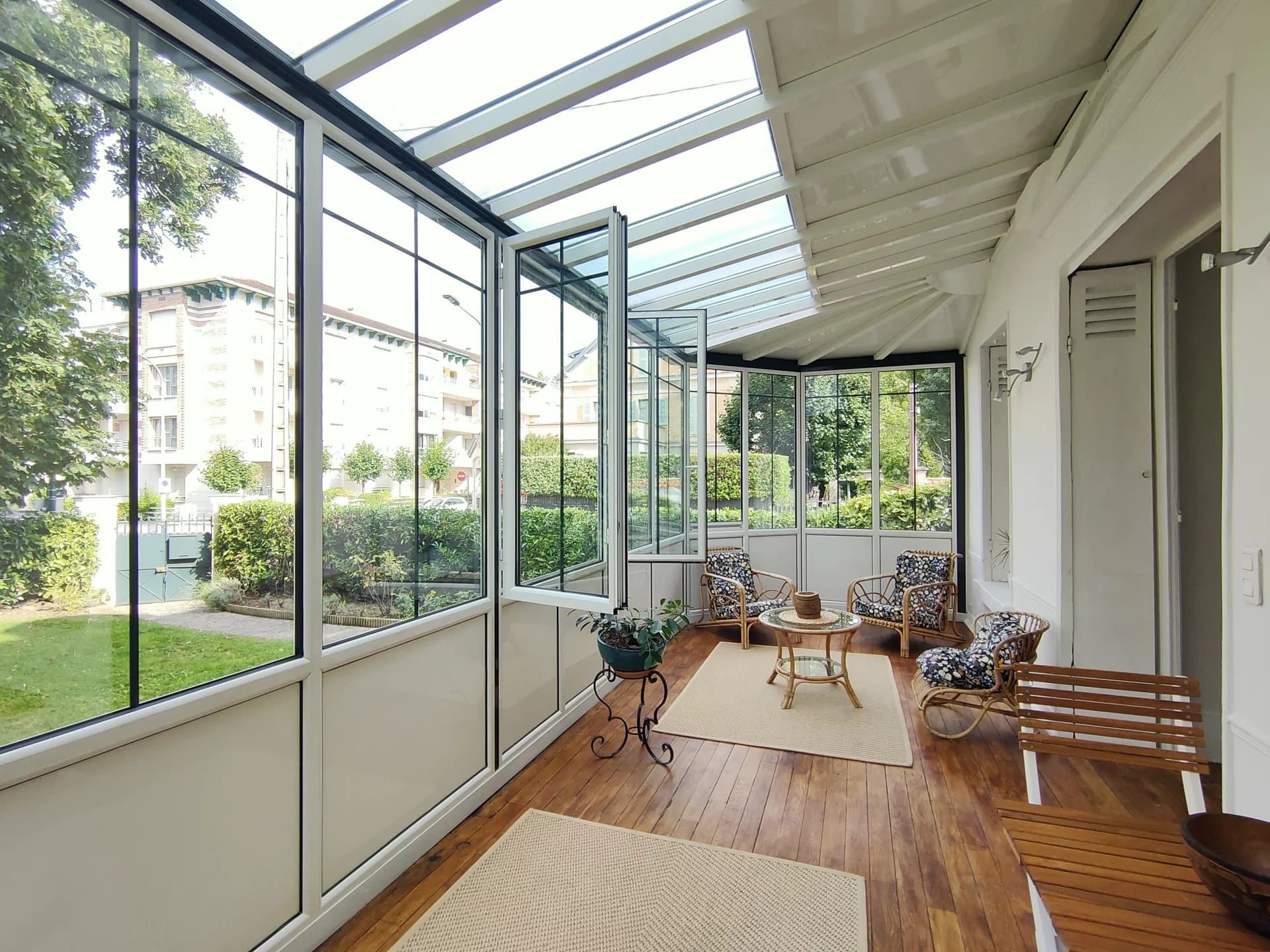 LE VESINET - FURNISHED RENTAL WITH GARDEN - Image 8