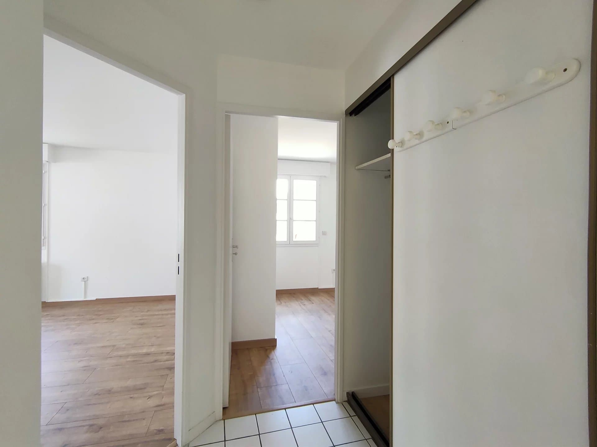 SAINT-GERMAIN-EN-LAYE - FLAT WITH ONE BEDROOM - Image 7
