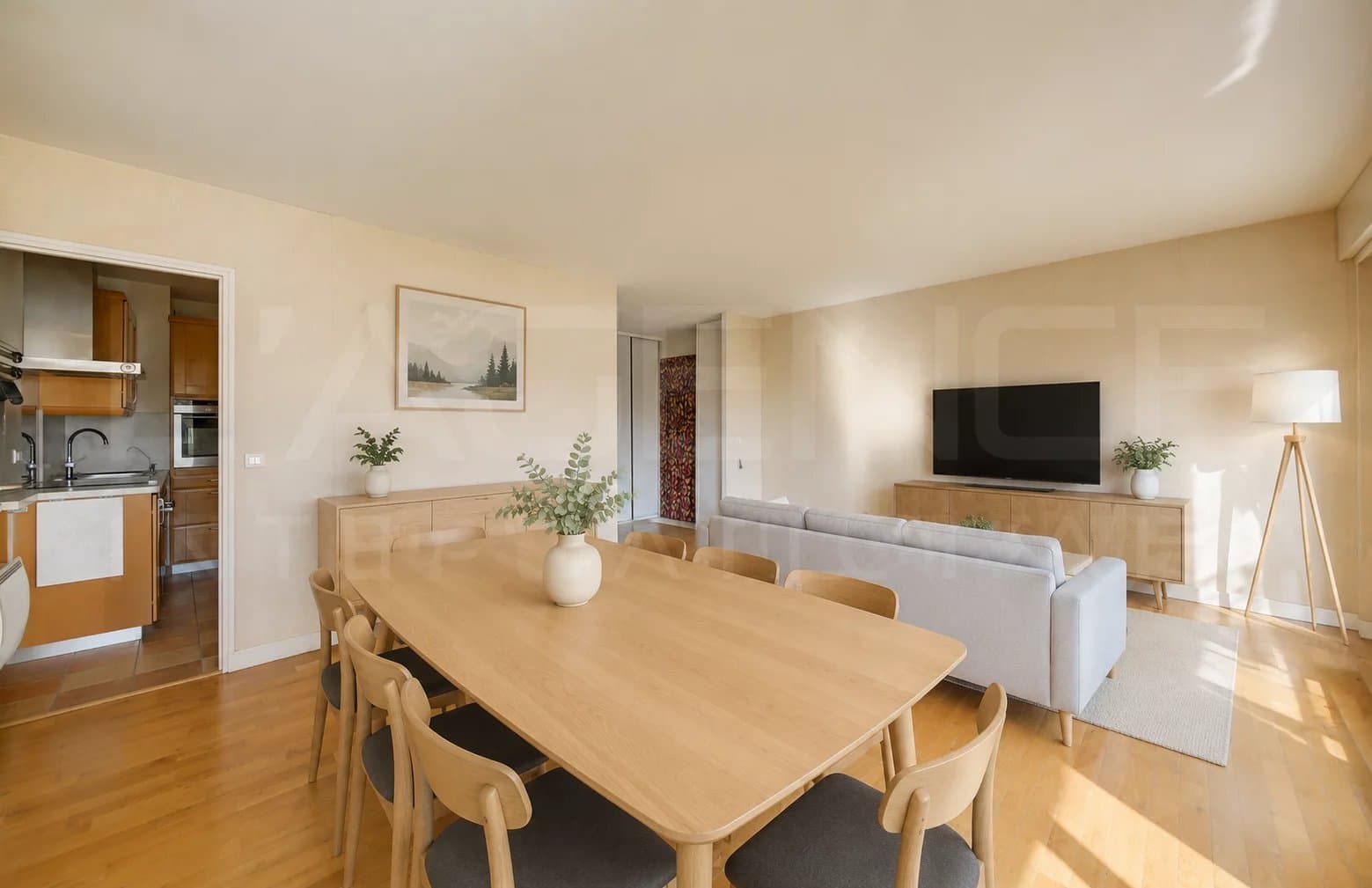 3-PIECE APARTMENT ON THE TOP FLOOR WITH CELLAR AND PARKING - Image 3