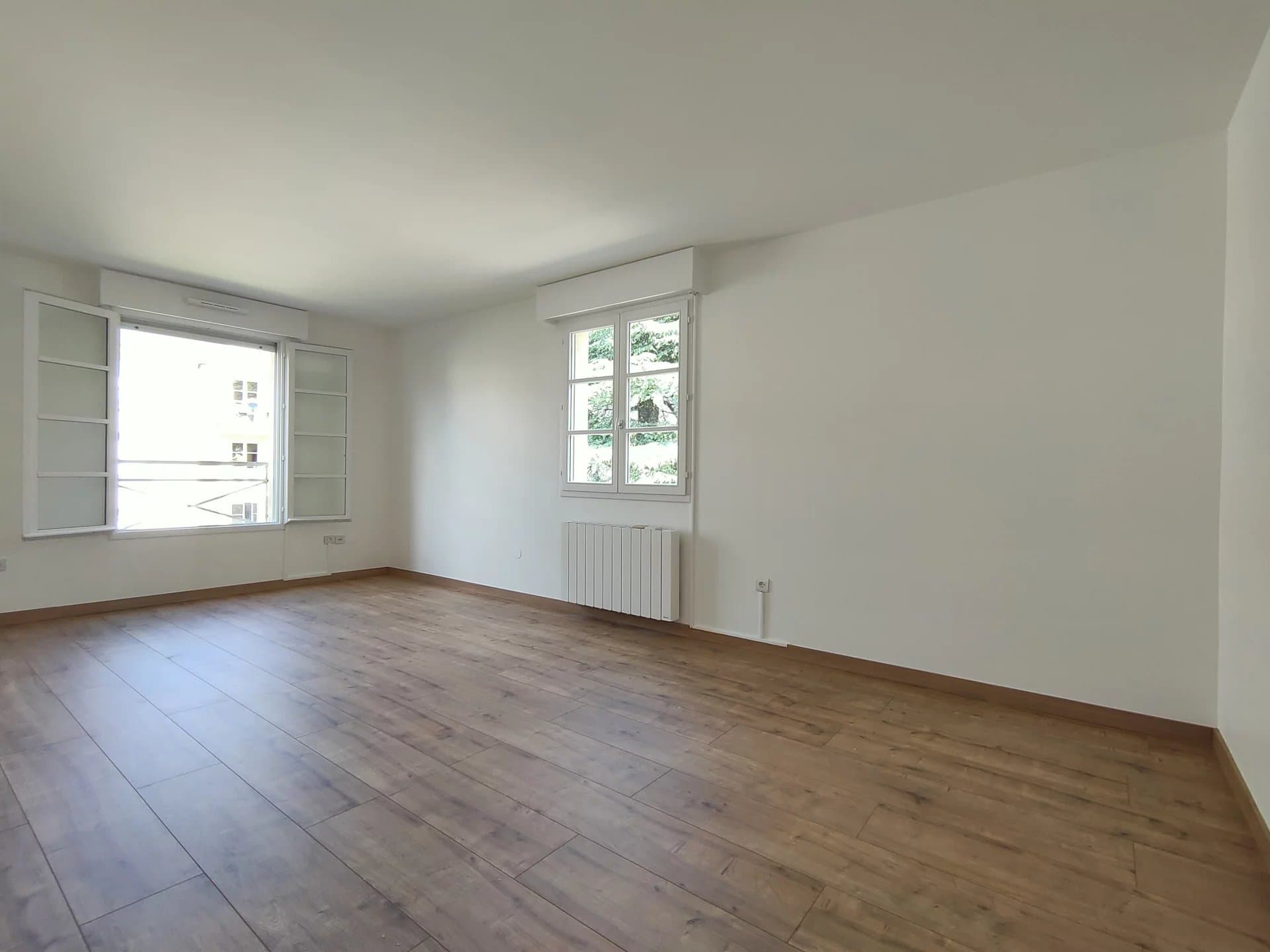 SAINT-GERMAIN-EN-LAYE - FLAT WITH ONE BEDROOM - Image 4