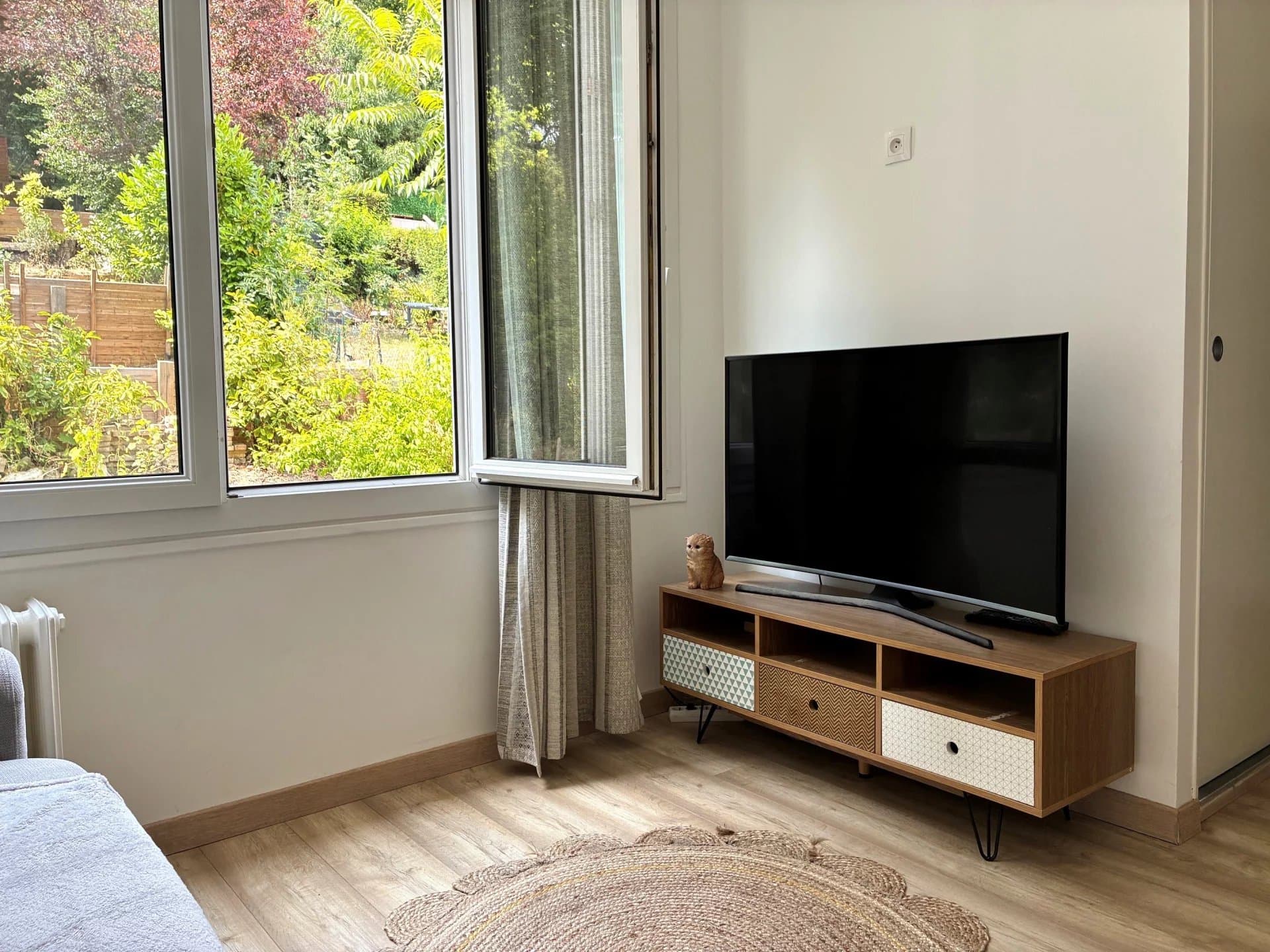 LE PECQ – FURNISHED HOUSE WITH GARDEN - Image 12