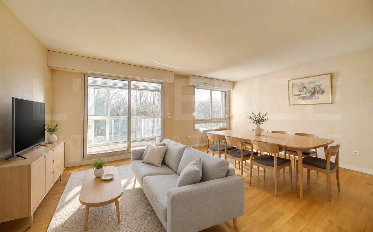 3-PIECE APARTMENT ON THE TOP FLOOR WITH CELLAR AND PARKING - Image 1
