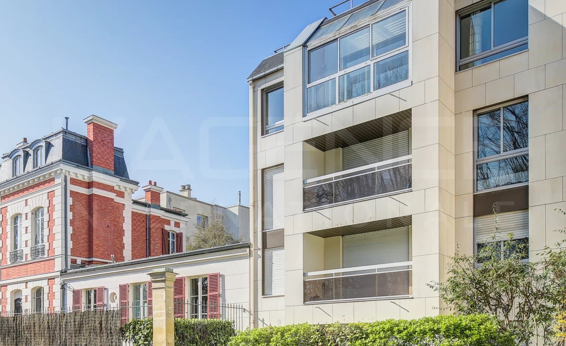 3-PIECE APARTMENT ON THE TOP FLOOR WITH CELLAR AND PARKING - Image 12