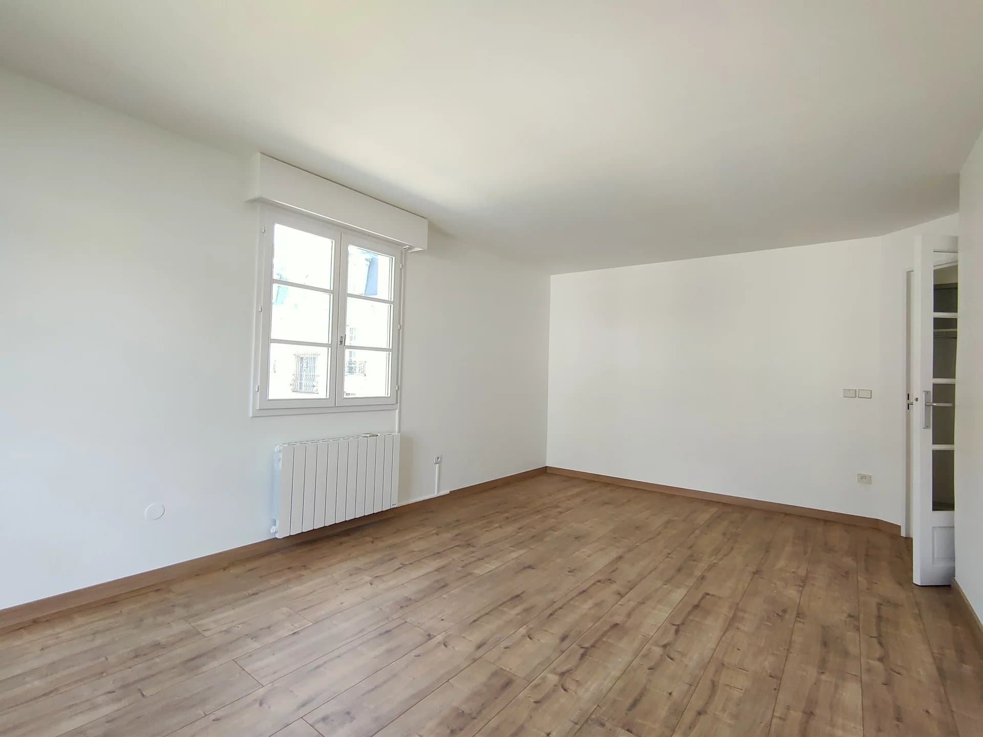SAINT-GERMAIN-EN-LAYE - FLAT WITH ONE BEDROOM - Image 5